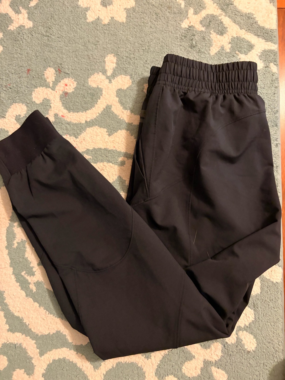 UNDER ARMOUR TRACK PANTS